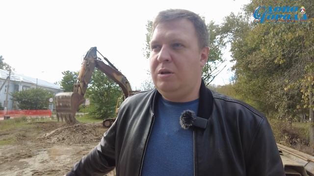 В САКАХ ИДУТ РАБОТЫ ПО СТРОИТЕЛЬСТВУ ЛИВНЕВОЙ КАНАЛИЗАЦИИ (09.10.2025г.)