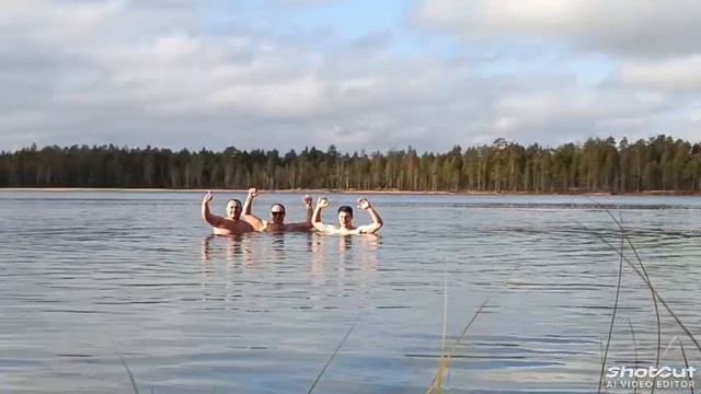 Моржуем на озере😀