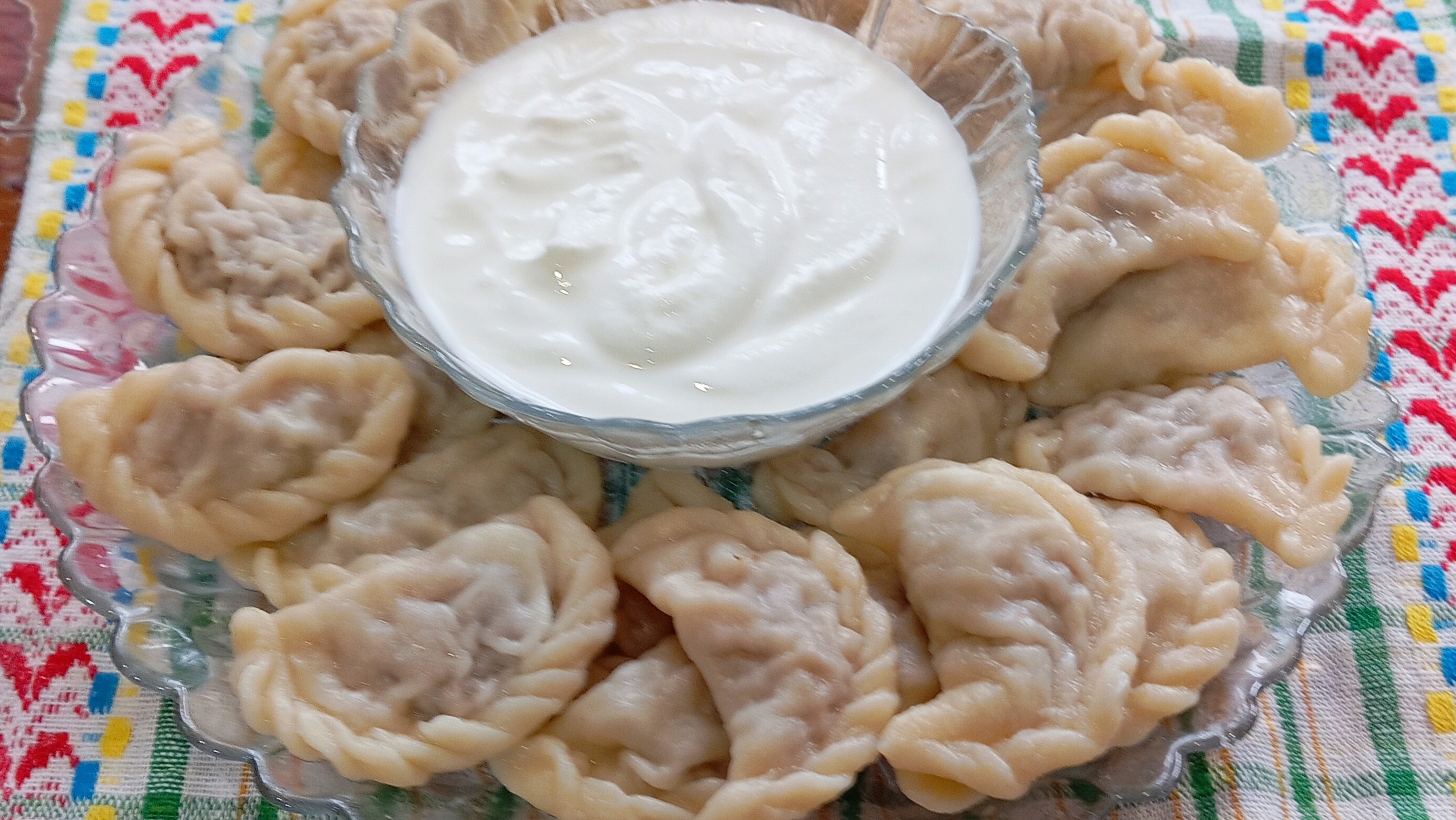 Сибирские вареники с квашеной капустой и фаршем.