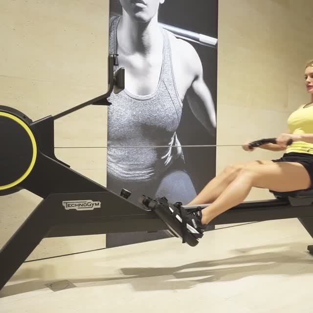 Гребной тренажер TechnoGym SkillRow