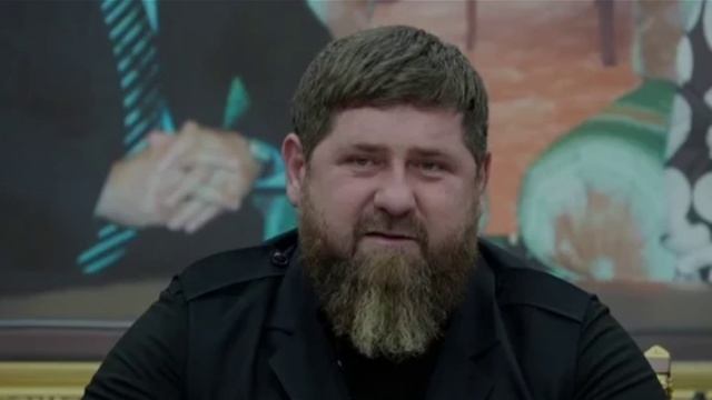 Кадыров раздаёт айфоны за голоса! Что скрывает 