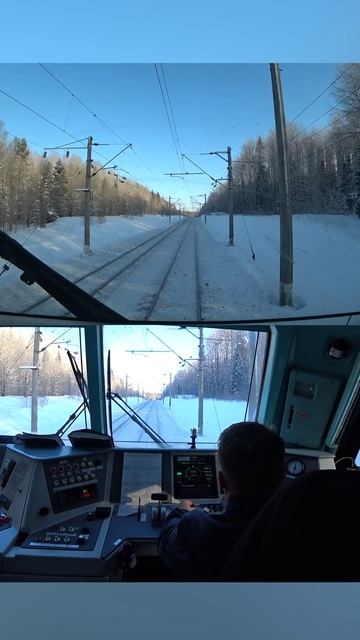 Сложная работа у связистов на ЖД 😵 Едем на Ермаке 3ЭС5К смотреть онлайн