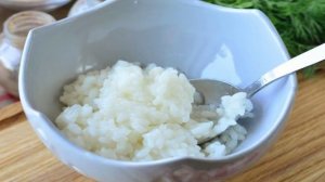 Салат с рисом и яйцом