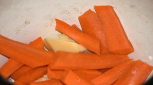 Курица в чугунке с картошкой