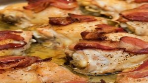 Курица в беконе