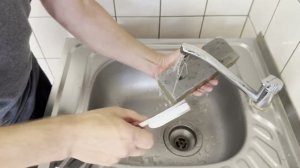 Honing the Legendary Iwasaki Vintage Razor with Masamotoyama Karasu