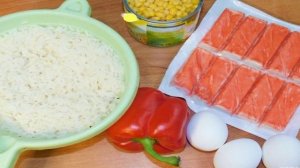 Салат с перцем, кукурузой и крабовыми палочками