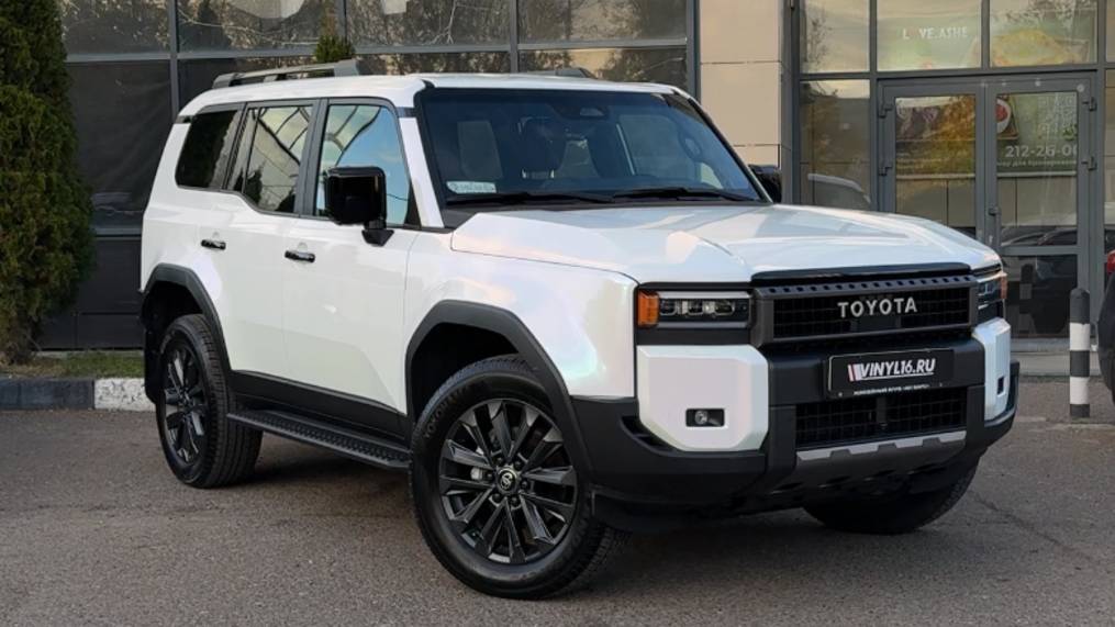 Toyota Land Cruiser Prado - оклеили плёнкой цвета Diamond White To Blue