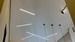 Современные решения в натяжных потолках