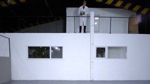 СДЕЛАЛИ ПОПРЫГУНЧИК ИЗ 30 000 КАНЦЕЛЯРСКИХ РЕЗИНОК