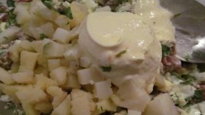 Салат мясной со свининой