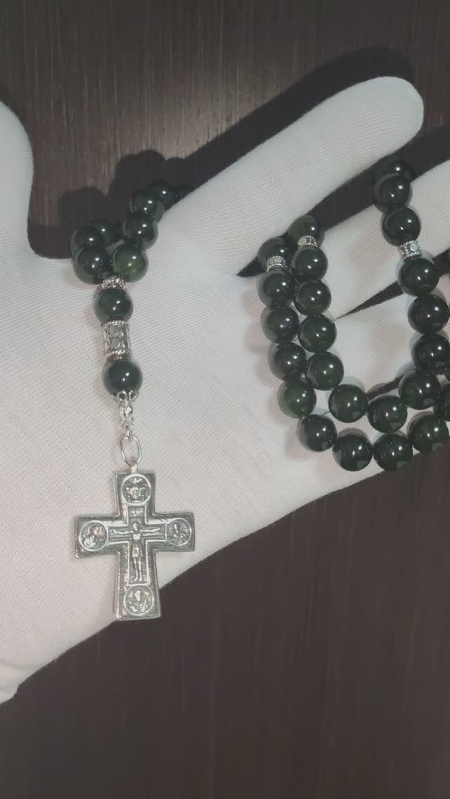 Православные четки из нефрита с крестом Распятие Христово от мастерской Четки.СУ