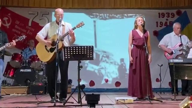 В дорогу дальнюю .  Лиза Тетюшкина  и ВИА. 