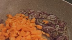 Очень вкусный гороховый суп с копчеными ребрышками