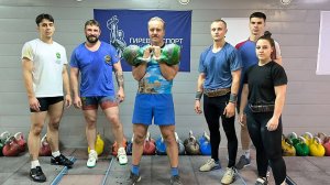 Тройной праздник заслуженного тренера Алексея Ажермачева. Репортаж SportUs.Pro с гиревого помоста