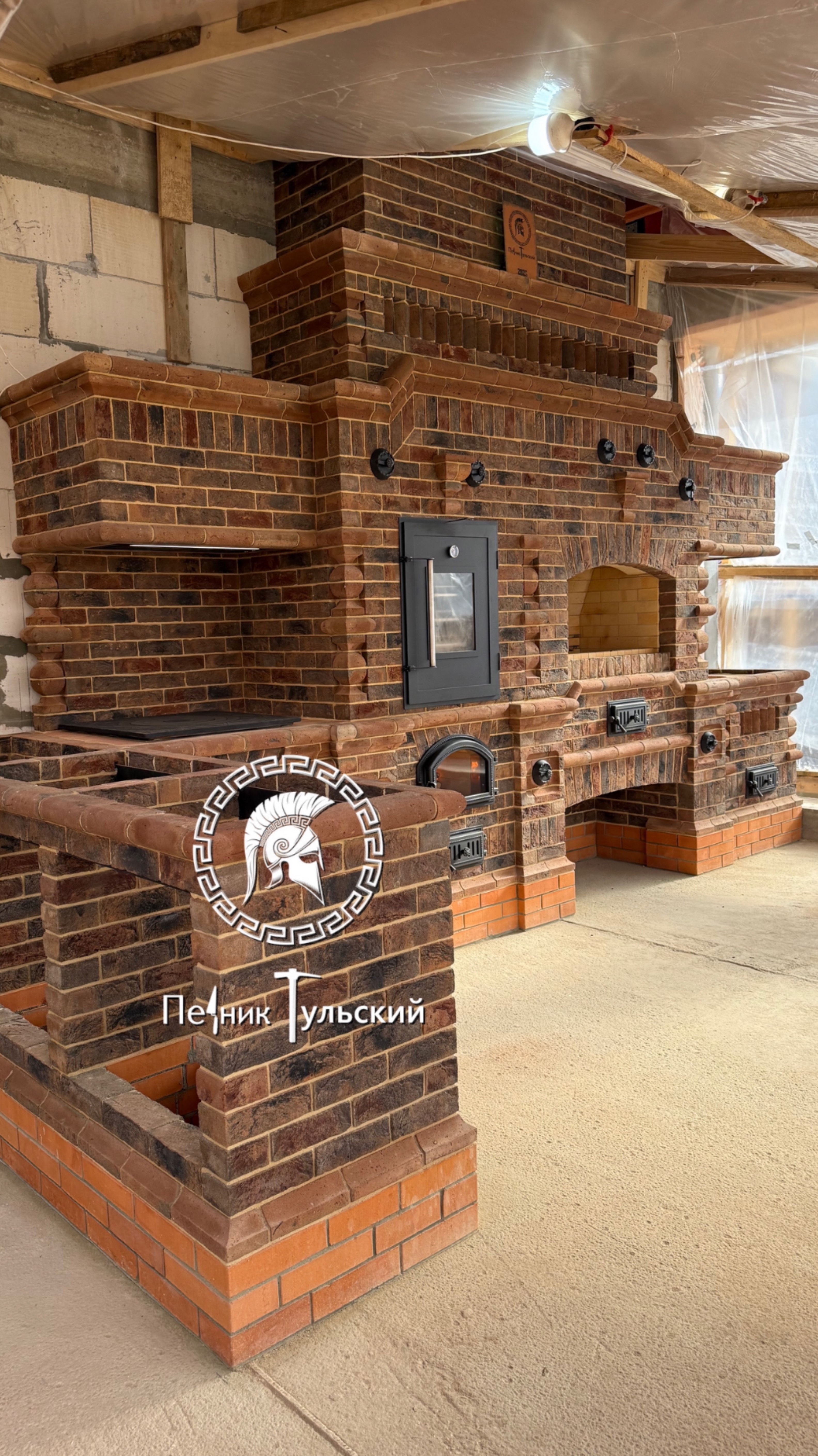 Барбекю комплекс с коптильней и тандыром .Из кирпича ручной формовки. смотреть онлайн