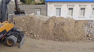Строительство подпорных стен на Адмирала Октябрьского. Завершилось устройство буронабивных свай