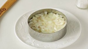Салат Мужской каприз с копченой курицей