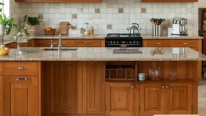 Выдвижной шкаф - нажимаем, чтобы вынуть.