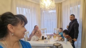 Неожиданная радость и встреча. Приехали дети и внуки. Стройка опять откладывается.