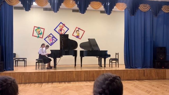Коновалова А.,  Поликанова А._А. Аренскийф менуэт, А. Диабелли _Военное рондо