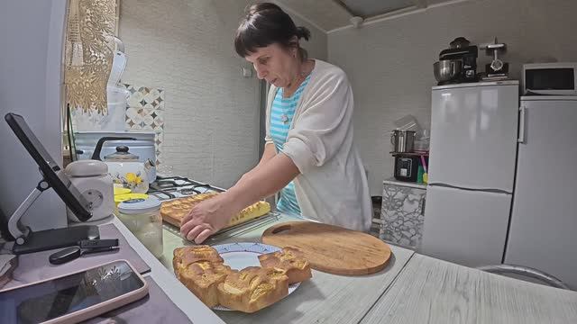 Такой мужик не нужен, тем более в деревне!