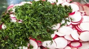Салат с редиской