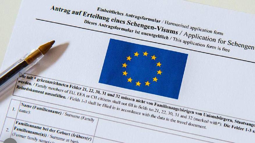 Euractiv сообщил о планах Евросоюза ужесточить визовую политику