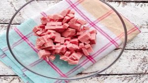 Салат с плавленным сыром и колбасой