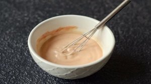 Розовый соус