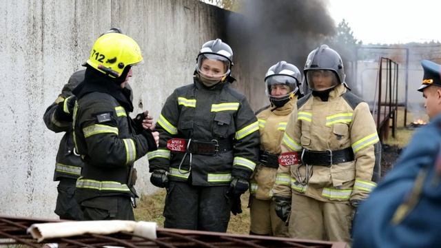 Испытание на прочность: волжские журналисты (Марий Эл) примерили боёвку пожарных-спасателей