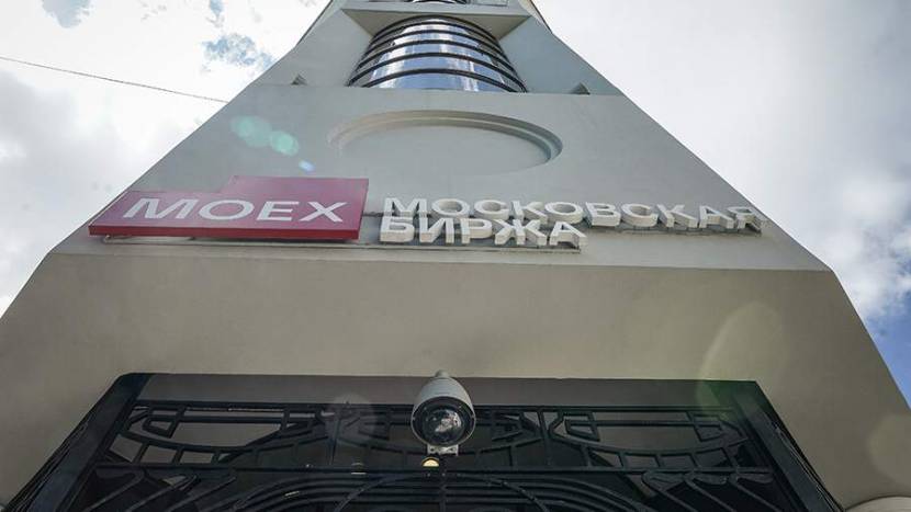 Индекс Московской биржи на утренней торговой сессии поднялся на 0,75%