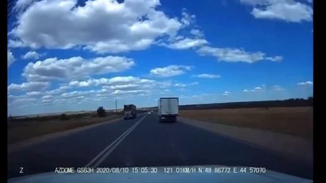 Ушатал учителя