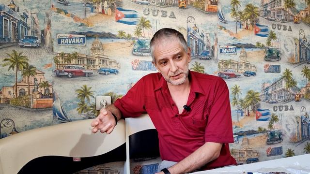 Вот интересно, а сколько холостяки тратят денег на питание в месяц  и что больше и чаще едят?
