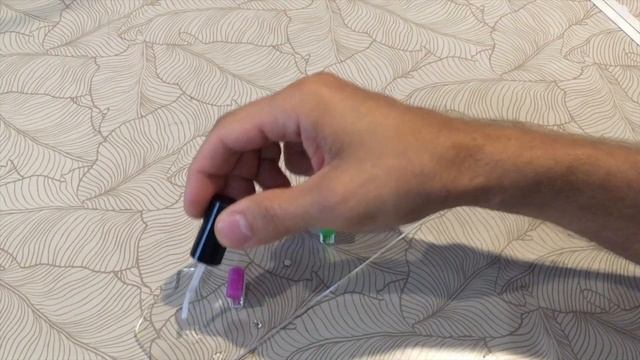 Как удалить следы супер-клея с оргстекла./How to remove traces of super glue from plexiglass. смотреть онлайн