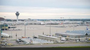 Немецкие авиакомпании призвали разрешить сбивать дроны над аэропортами