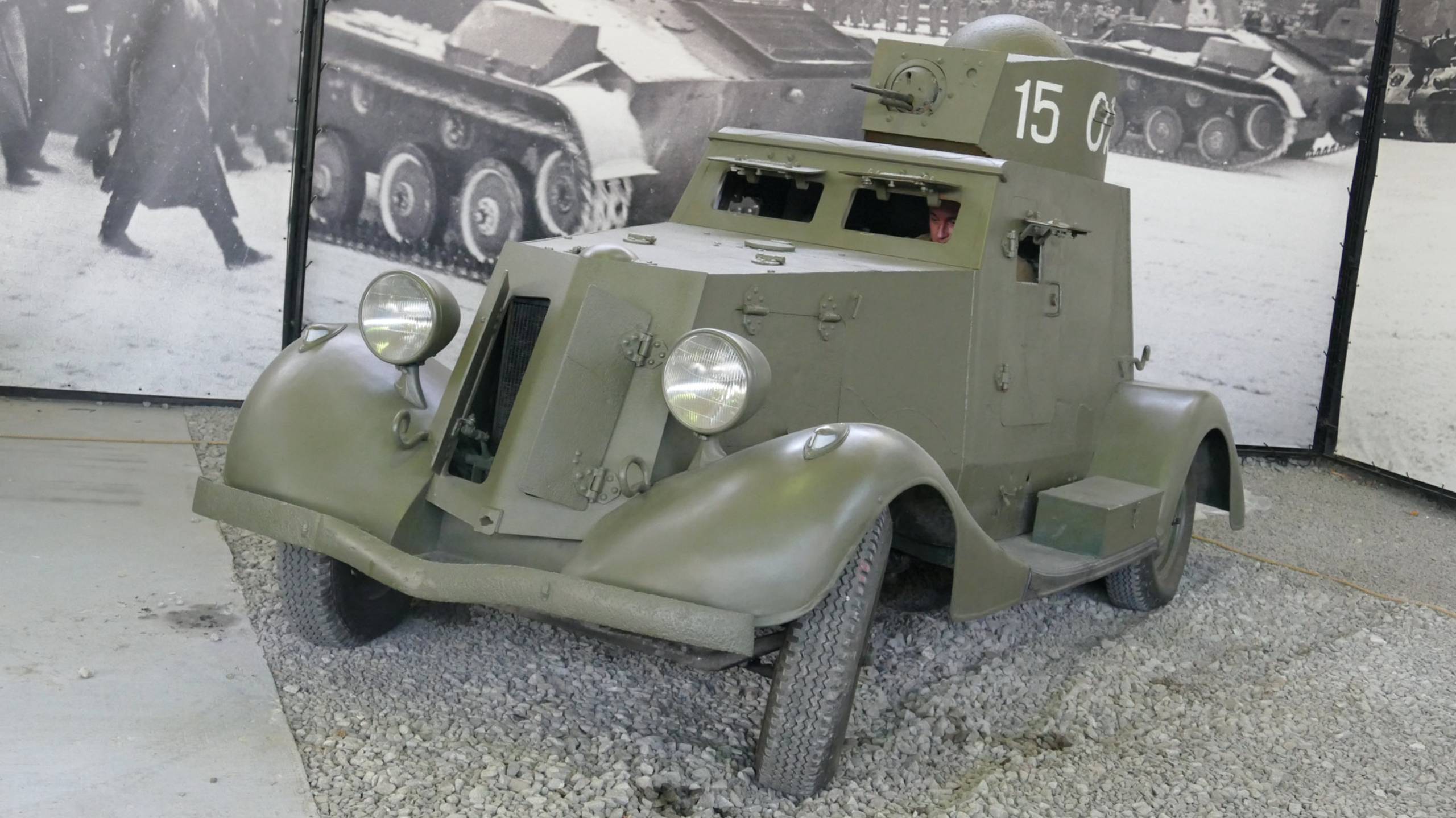 Перемещение бронемашины БА-20, выставка "Моторы Войны", 14 сентября 2024 смотреть онлайн