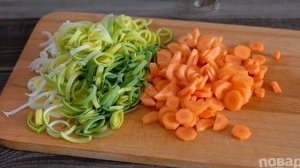 Легкий куриный суп с овощами