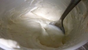 Салат с сельдереем и огурцом