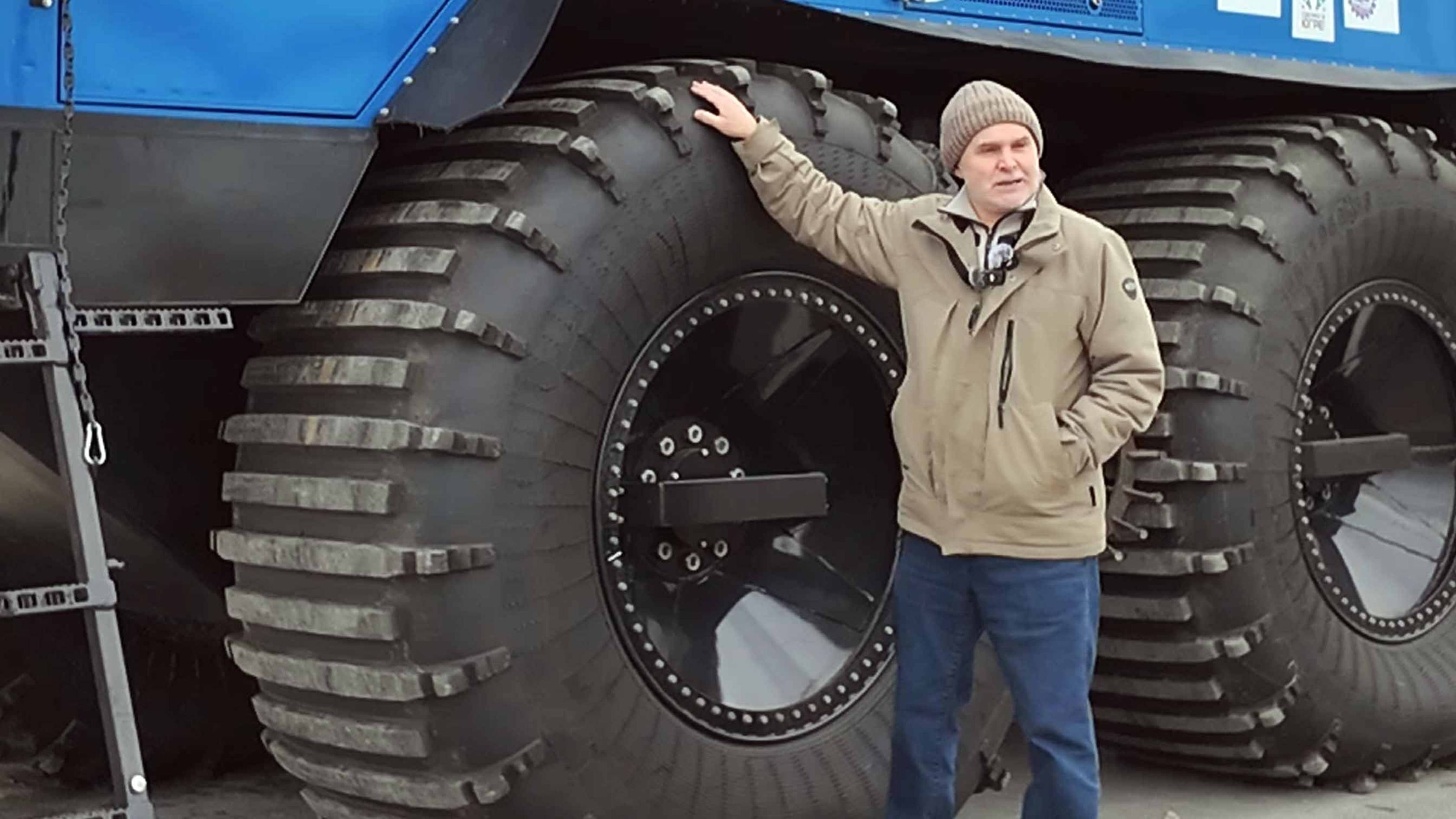 Говорят,- этому автомобилю не нужны дороги! Едем в Сургут!