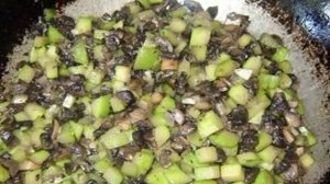 Рулет из кабачков с грибами