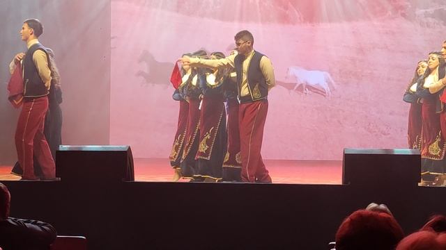 Танец 11.10.25.