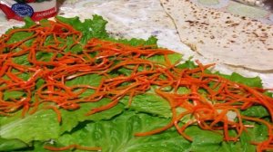 Рулет из лаваша с корейской морковкой