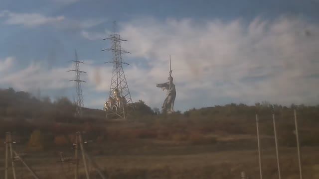 Послушайте красивую песню.  Исполнитель Mark_Nedajvoda   Ничего просто так не случается.. Поезд.