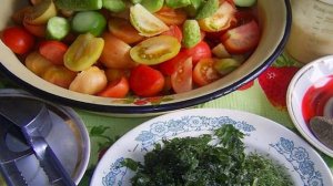 Салат на зиму из огурцов и помидоров