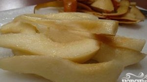 Салат с руколой и грушей