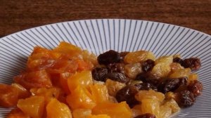 Овсяная каша с сухофруктами