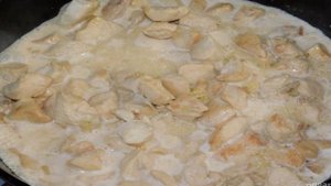 Курица в креветочном соусе