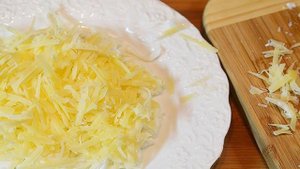Салат Нежный с крабовыми палочками и сыром