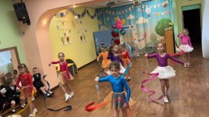 Танец с лентами Я рисую 2025 год